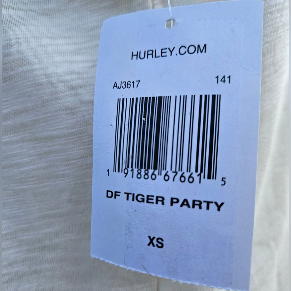 Hurley Women’s Nike DRI-FIT Tiger Party Graphic Spaghetti Strap Top - Picture 3 of 11